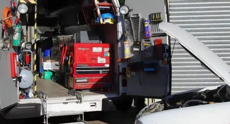 Что выбрать: классический автосервис или мобильный выездной ремонт