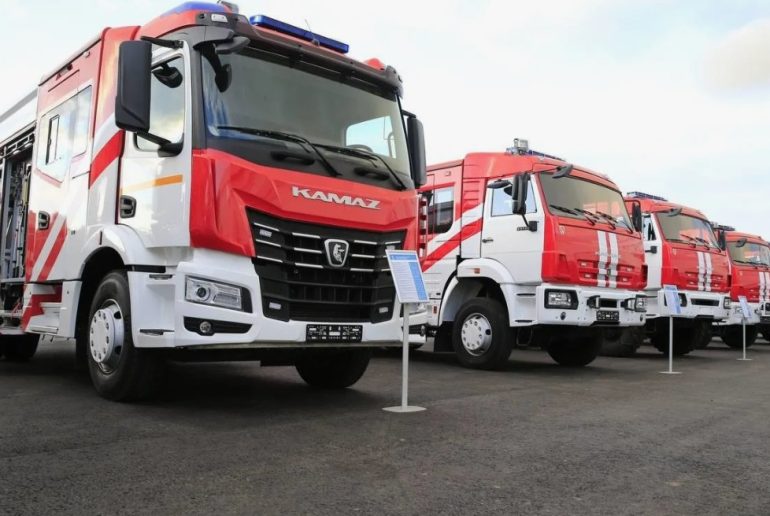Автомобили КАМАЗ для МЧС: чем спецтехника отличается от гражданских грузовиков