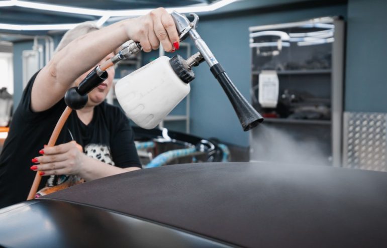 Малярные работы Porsche: чем премиальный ремонт отличается от обычного сервиса